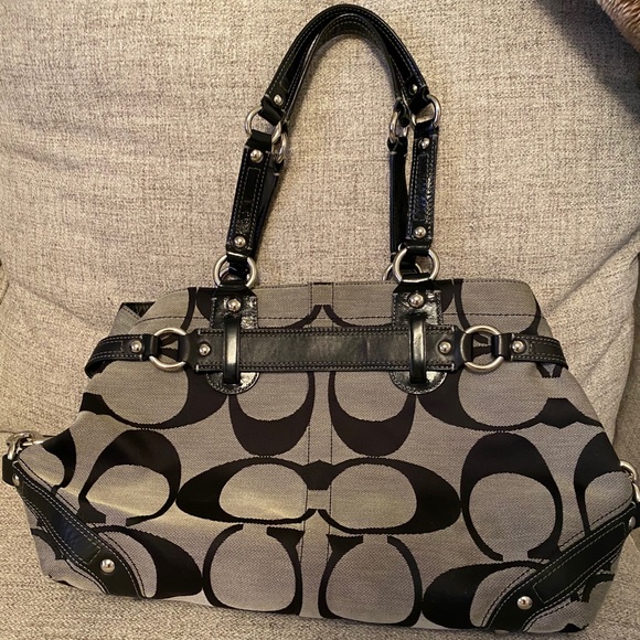 Coach handbag/purse - Picture 2 of 5